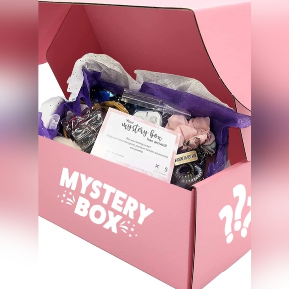 🎁Accesoires & Jewelry Mystery Box - Picture 1 of 8